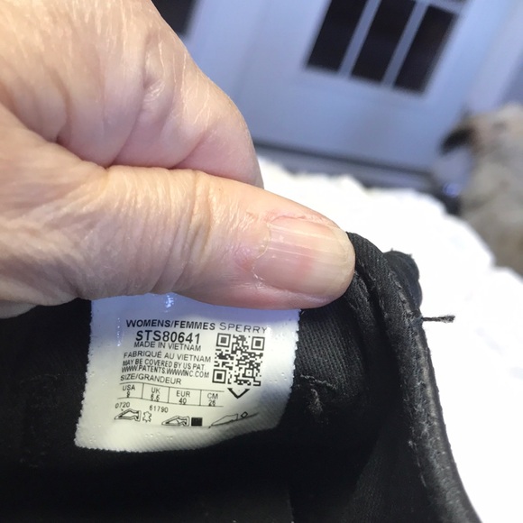 Sperry Black Leather Sneakers- Sz 9 - Picture 11 of 13